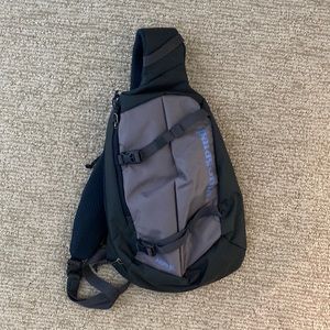 Patagonia 8L atom sling